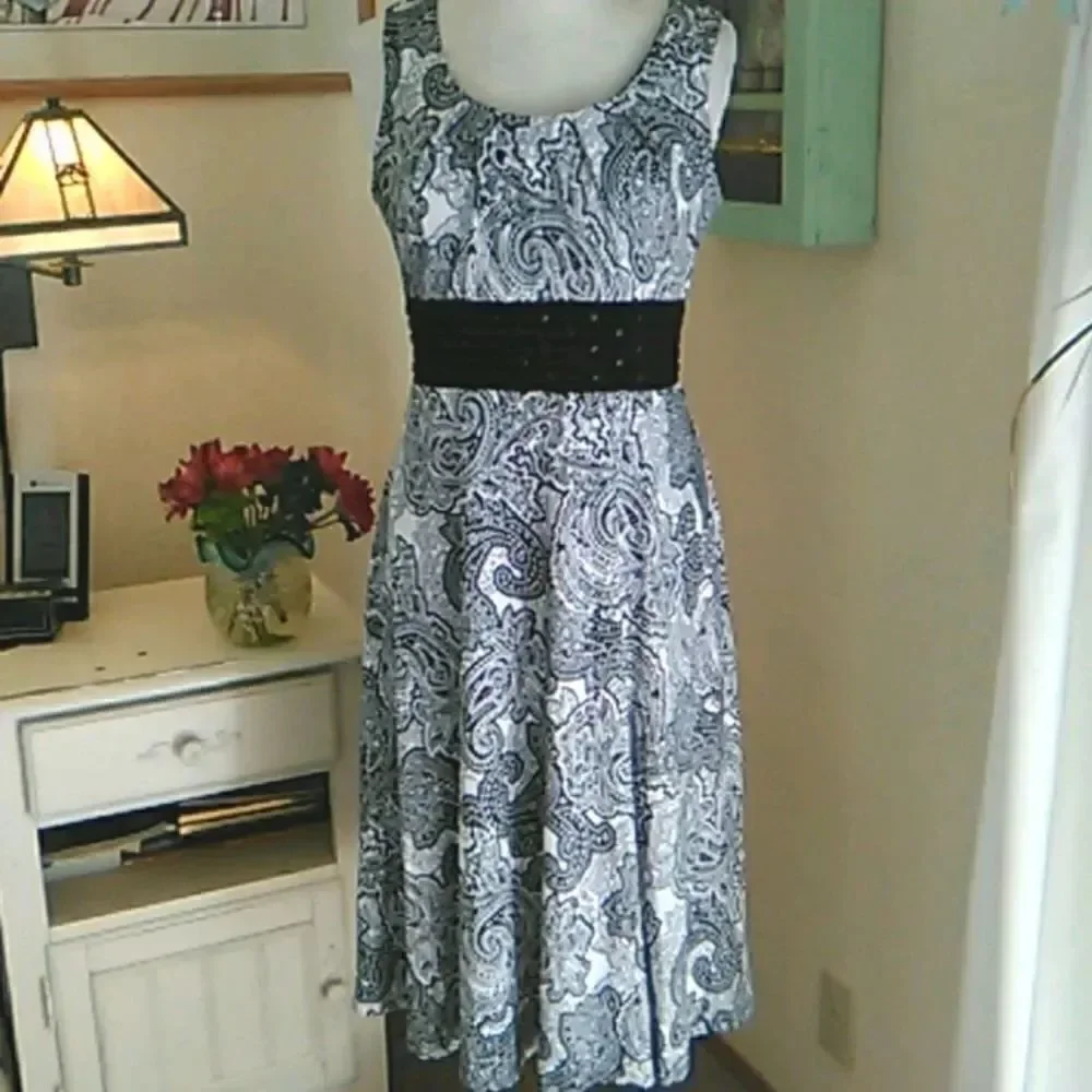 Perceptions New York Black and White Paisley Dress